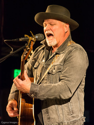 Derek St. Holmes 