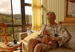 P2111339_cr-Joe-n-me