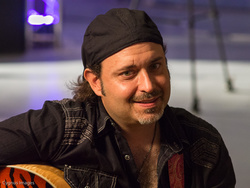 Mike Aquino