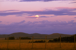 amanecer de Luna sobre los cerros Mingote y Averías