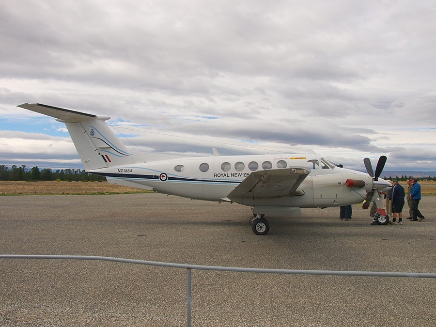 Command plane side view