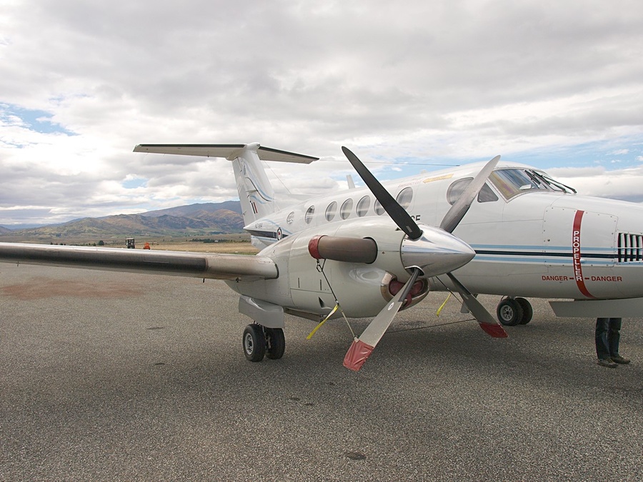 P3037218-E3-D-18-1200-threequartersview.JPG