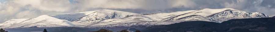 Last snow on Beinn Wyvis plateau, 12 April 2015.jpg