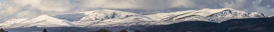 Last snow on Beinn Wyvis plateau, 12 April 2015.jpg