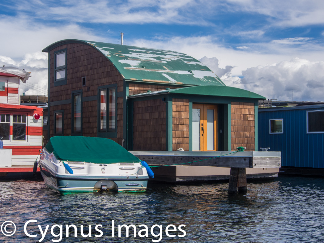 Tiny Houseboat II