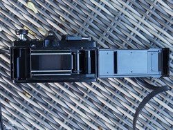 PA294097-OM2-back-1200