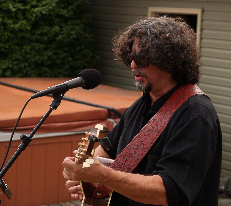 Dan Navarro