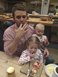 Baking joy, on 3 faces!