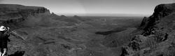 Quiraing pano mono.jpg