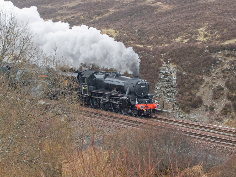 Steaming up towards Druimachadar