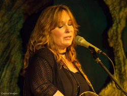 Gretchen Peters