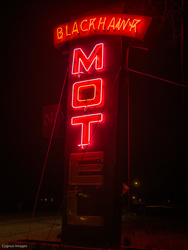 Black Hawk Motel